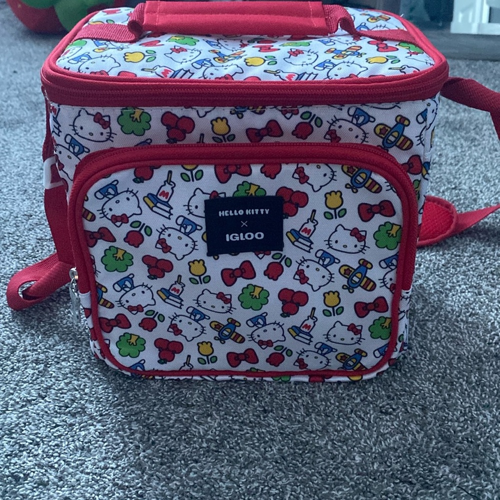 Hello Kitty Igloo Cooler/Lunchbox Gem